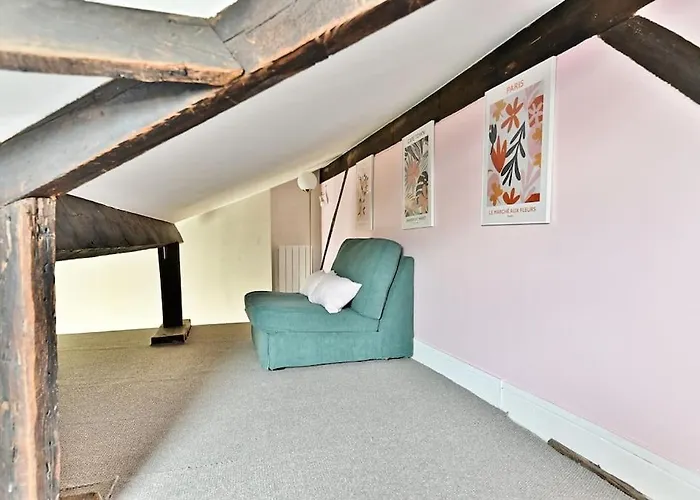 Appartement Avec Mezzanine Au Centre De Paris