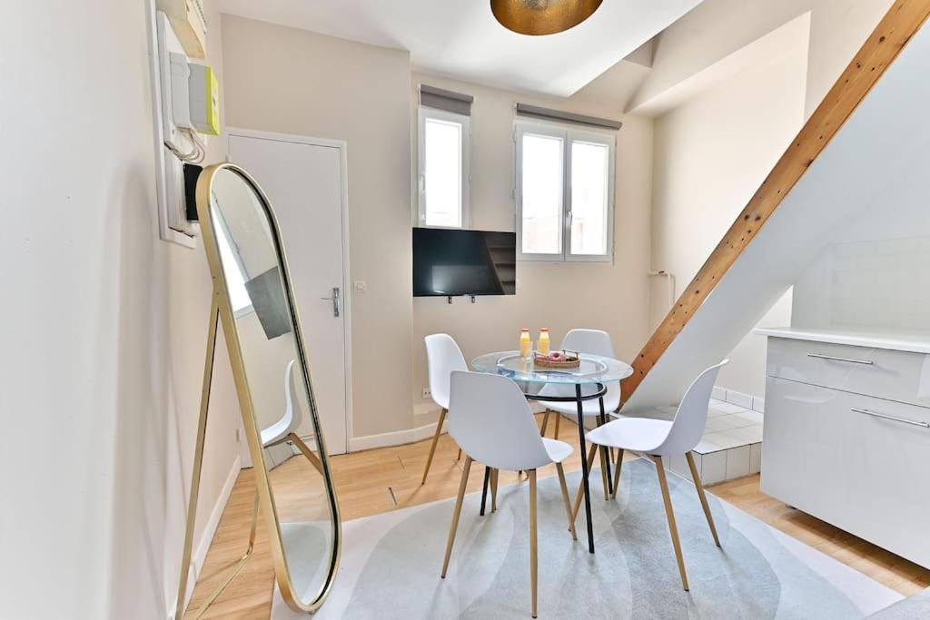 Avec Mezzanine Au Centre De Apartment
