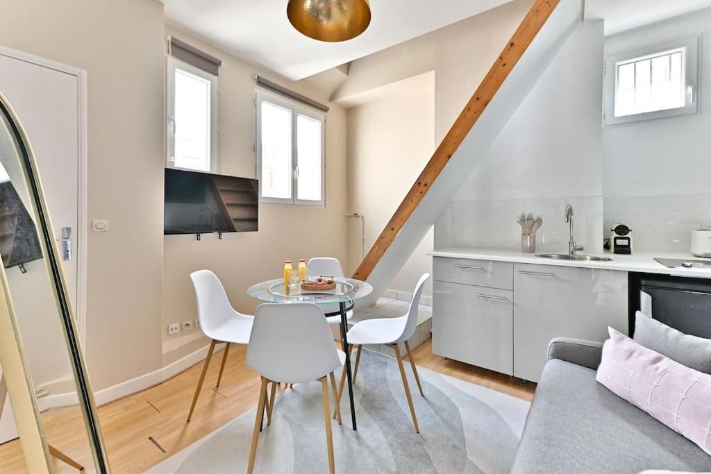 Apartment Avec Mezzanine Au Centre De
